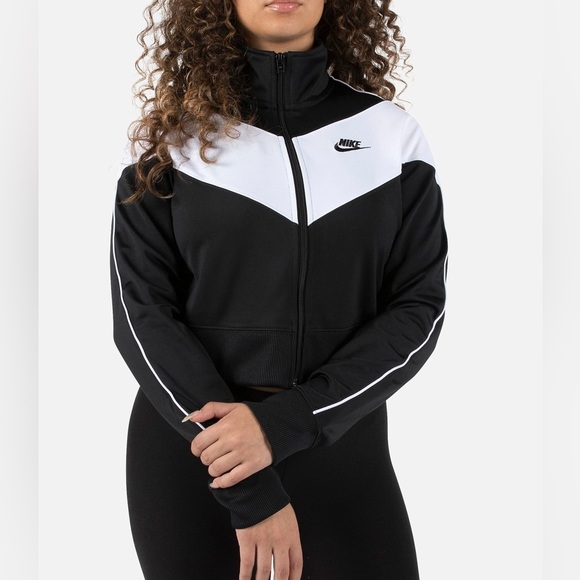 Nike Jackets & Blazers - Nike Monochrome Zip-Up Jacket